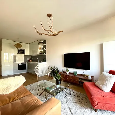 Magnifique 3 Pieces De 55m2 Au Calme Avec Balcon Paris