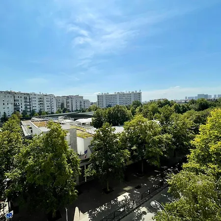 Magnifique 3 Pieces De 55m2 Au Calme Avec Balcon * Paris