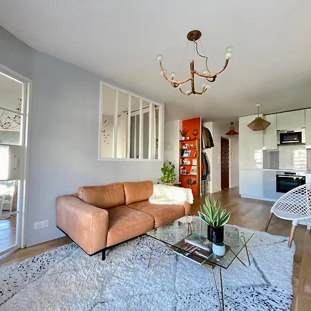 Appartement Magnifique 3 Pieces De 55m2 Au Calme Avec Balcon Paris