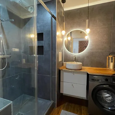 Appartement Magnifique 3 Pieces De 55m2 Au Calme Avec Balcon *