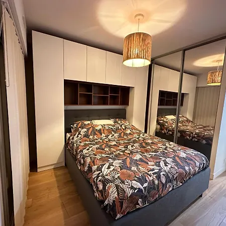Magnifique 3 Pieces De 55m2 Au Calme Avec Balcon Lejlighed Paris